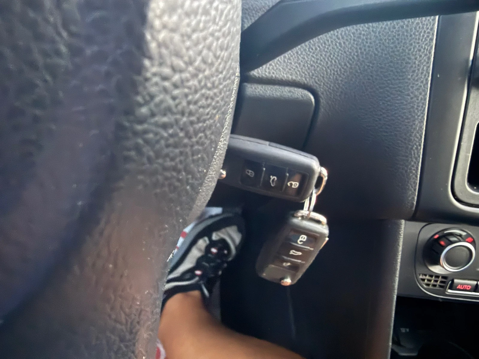 VW Polo 1.6TDI, снимка 13 - Автомобили и джипове - 55994713