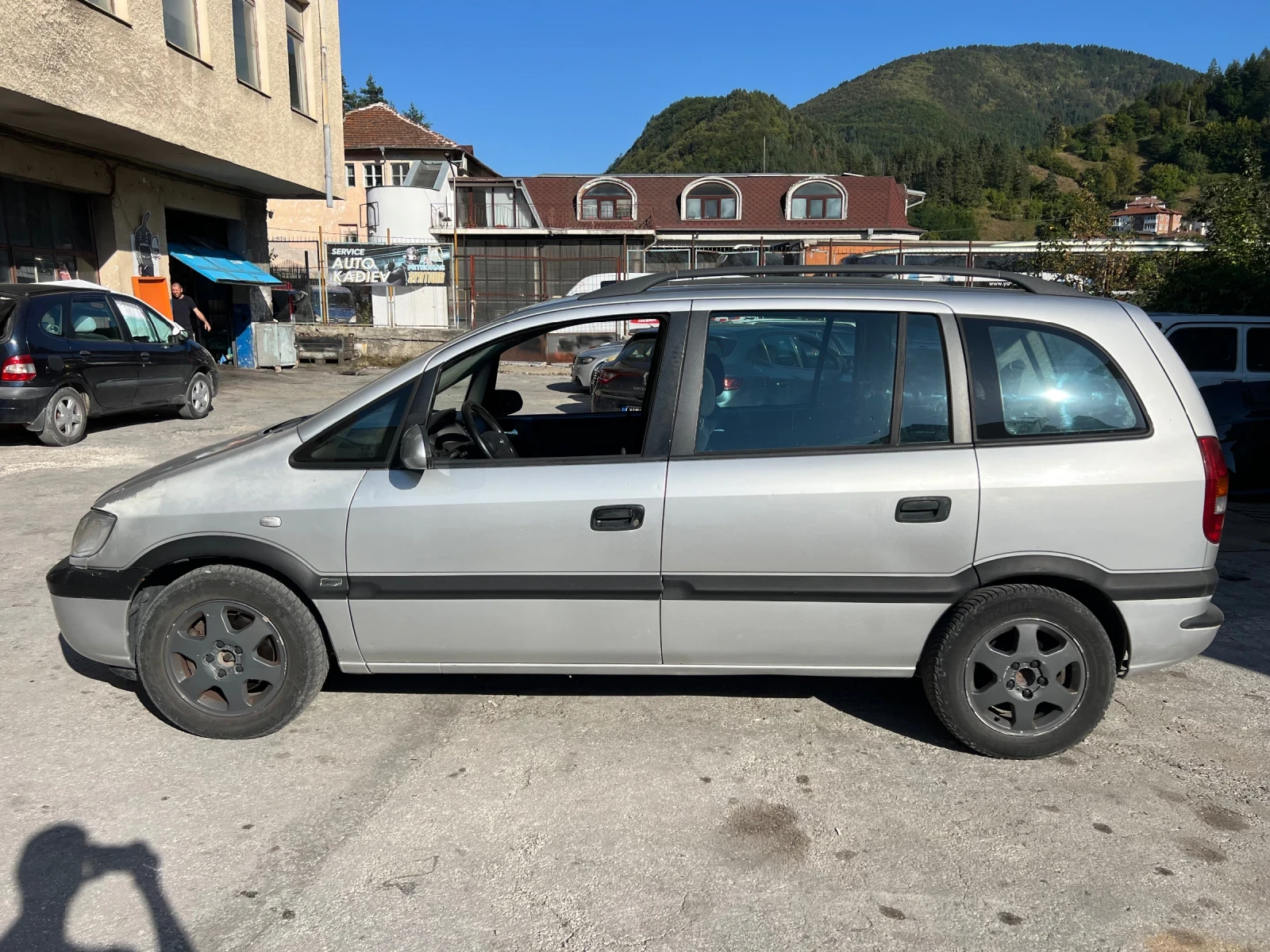Opel Zafira, снимка 3 - Автомобили и джипове - 56156560