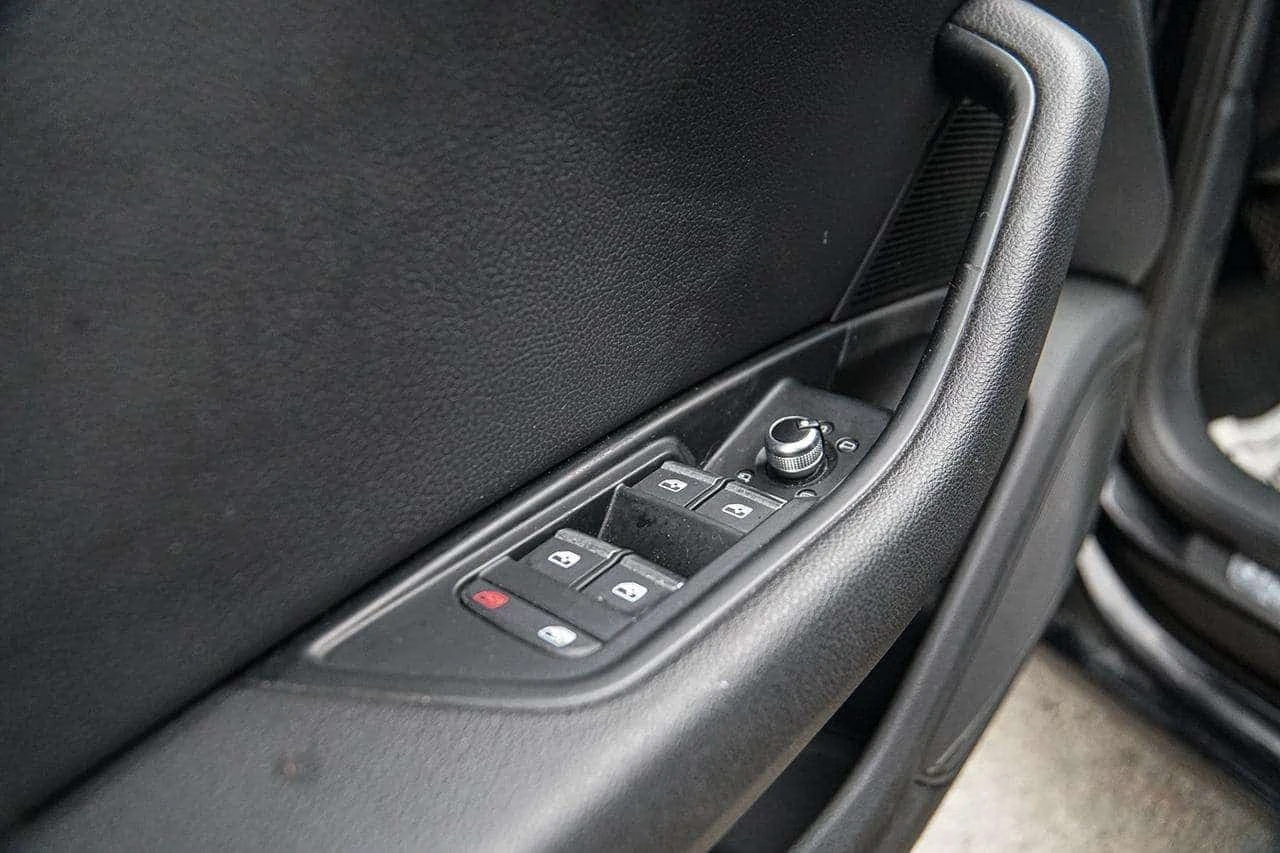 Audi A4 2.0 Technik QUATTRO| NAVI| CAM| SUNROOF| LDW|  | Mobile.bg � ����������� 7