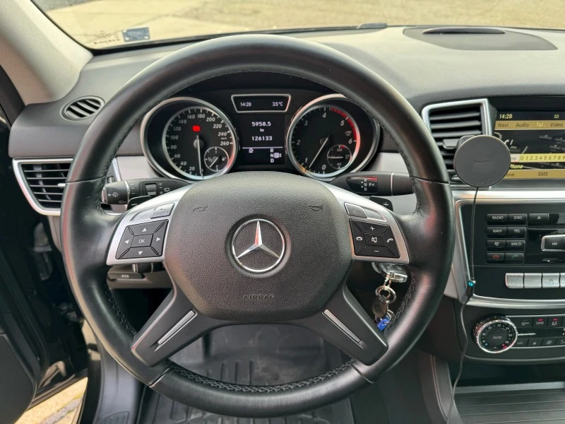 Mercedes-Benz ML 350 BLUETEC 4MATIC, снимка 8 - Автомобили и джипове - 43777950