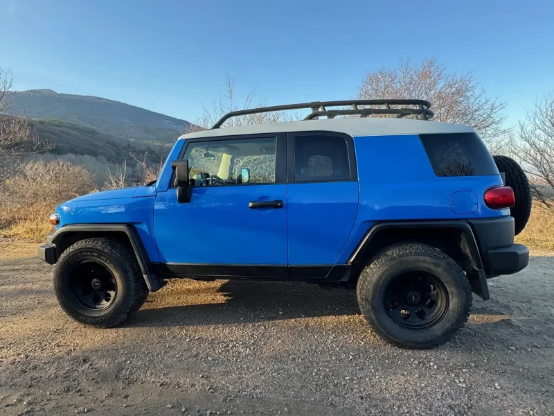 Toyota Fj cruiser, снимка 4 - Автомобили и джипове - 52859147