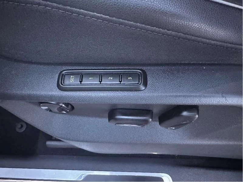 VW Tiguan HIGH-LINE | PANOROOF | LEATHER | DRIVING ASSIS, снимка 16 - Автомобили и джипове - 53341757