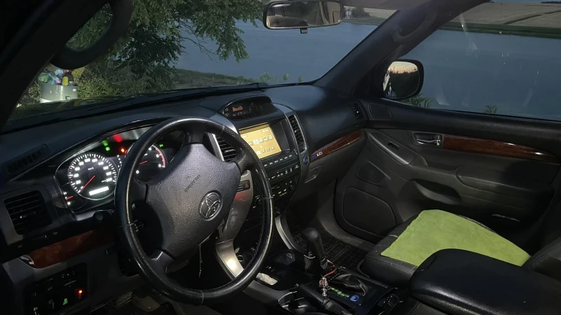 Toyota Land cruiser Land cruser j 120 Без Ръжда, снимка 10 - Автомобили и джипове - 53479501