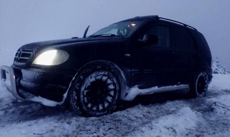 Mercedes-Benz ML 320, снимка 6 - Автомобили и джипове - 53527756