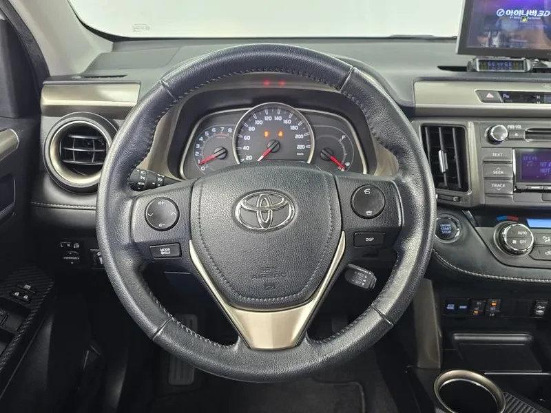 Toyota Rav4 2.5 Бензин, снимка 4 - Автомобили и джипове - 55312152