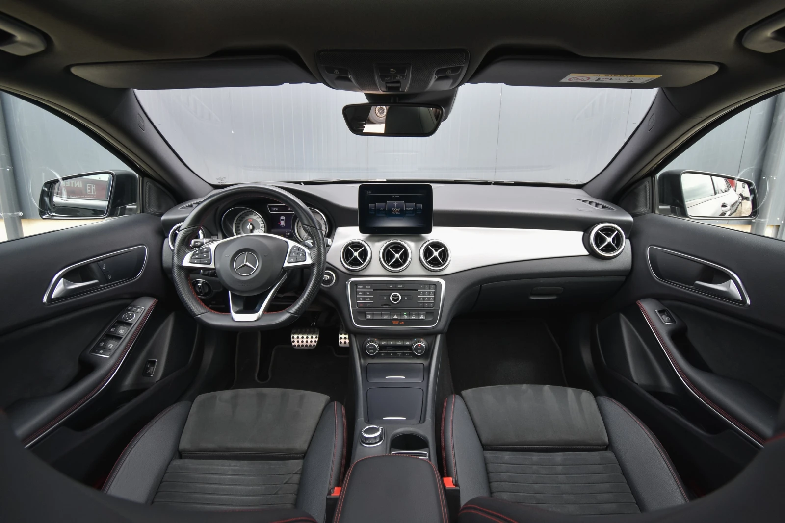 Mercedes-Benz GLA 220 4MATIC 7G-DCT/AMG - изображение 8