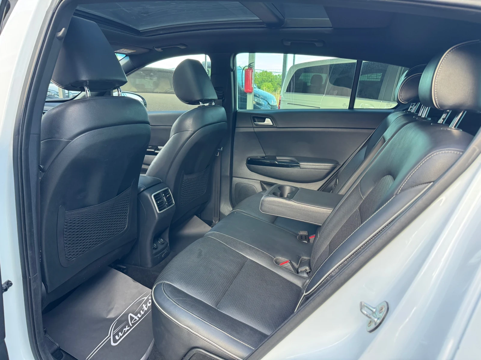 Kia Sportage 2.0CRDI#AWD#GT-LINE#PANORAMA#CAMERA#NAVI - изображение 9