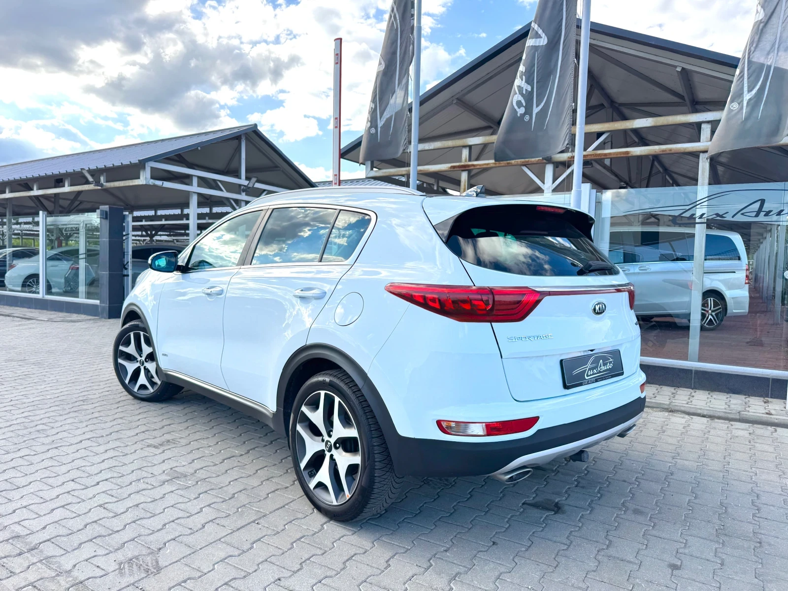Kia Sportage 2.0CRDI#AWD#GT-LINE#PANORAMA#CAMERA#NAVI - изображение 2