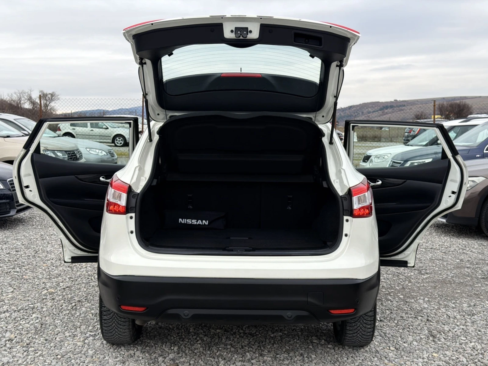 Nissan Qashqai 1.5dCi E6B | Mobile.bg � ����������� 10