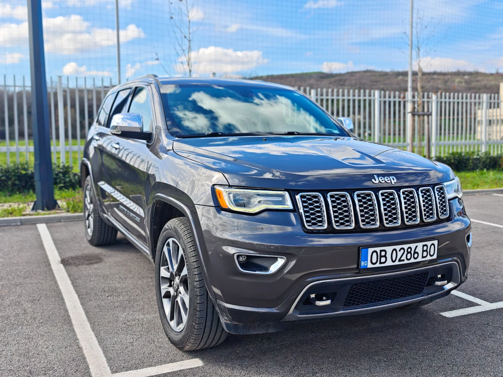 Jeep Grand cherokee 5.7 Overland 