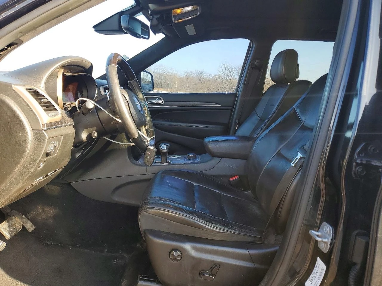 Jeep Grand cherokee 3.6 V6| SUMMIT| ПОДГРЕВ| ОБДУХВАНЕ| ПАНОРАМА| ДИСТ, снимка 5 - Автомобили и джипове - 54097850