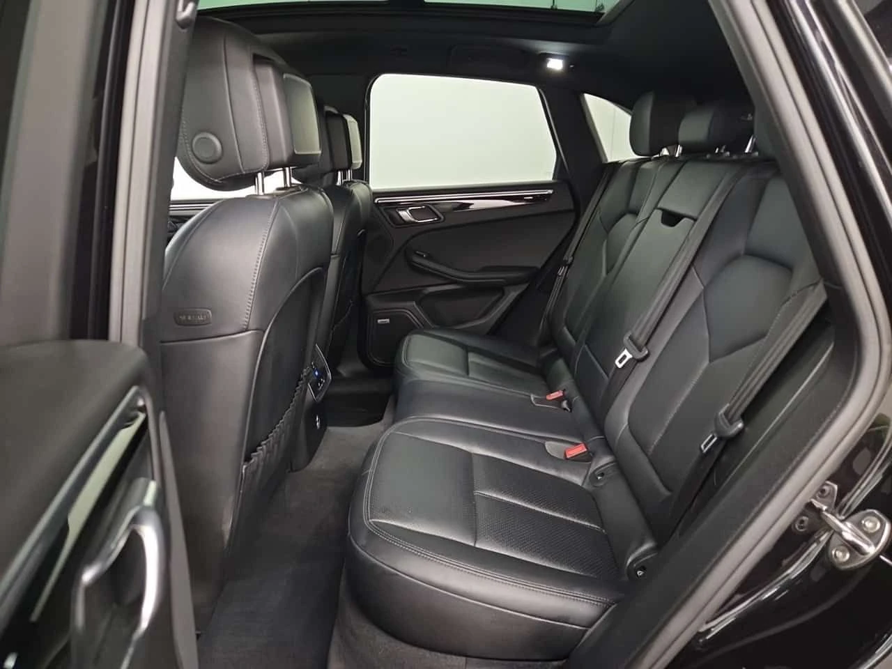 Porsche Macan * S * CARFAX * БЕЗ ПЪРВОНАЧАЛНА ВНОСКА, снимка 12 - Автомобили и джипове - 54847844