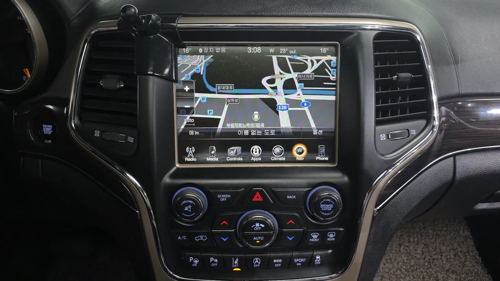 Jeep Grand cherokee 3.0 4X4 Overland , снимка 10 - Автомобили и джипове - 54924235
