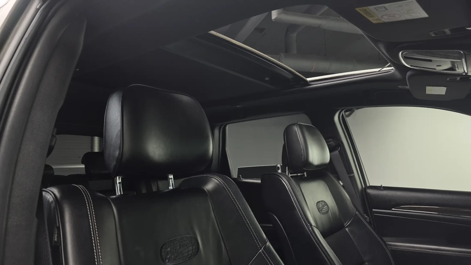 Jeep Grand cherokee 3.0 4X4 Overland , снимка 16 - Автомобили и джипове - 54924235