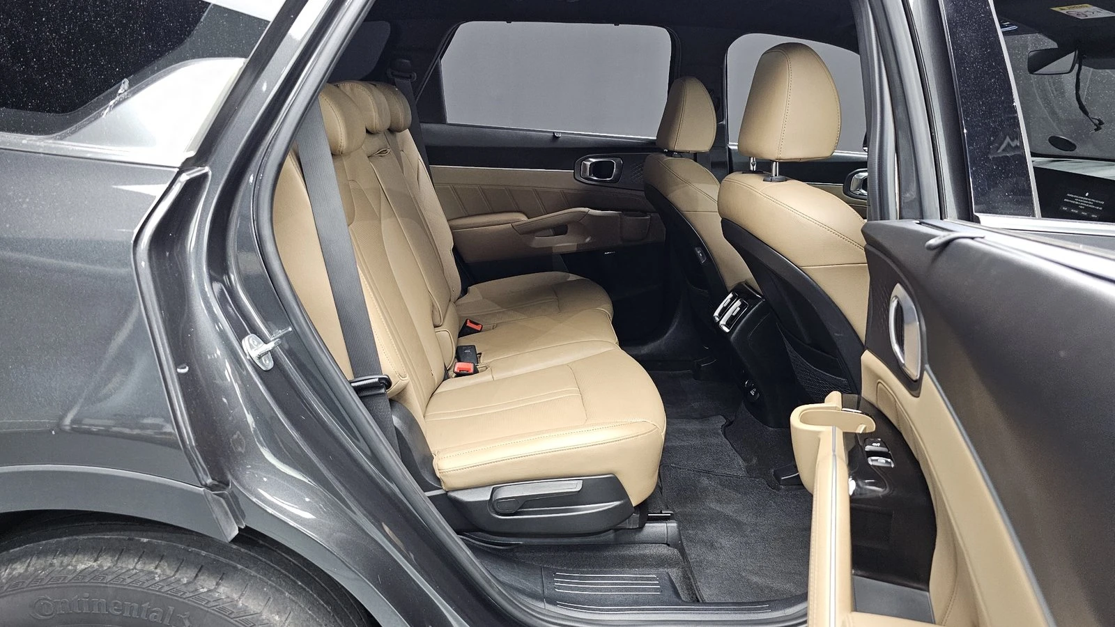 Kia Sorento 2.2* 360* KEYLESS* ПОДГРЕВ ВОЛАН* КРАЙНА ЦЕНА, снимка 11 - Автомобили и джипове - 55268405