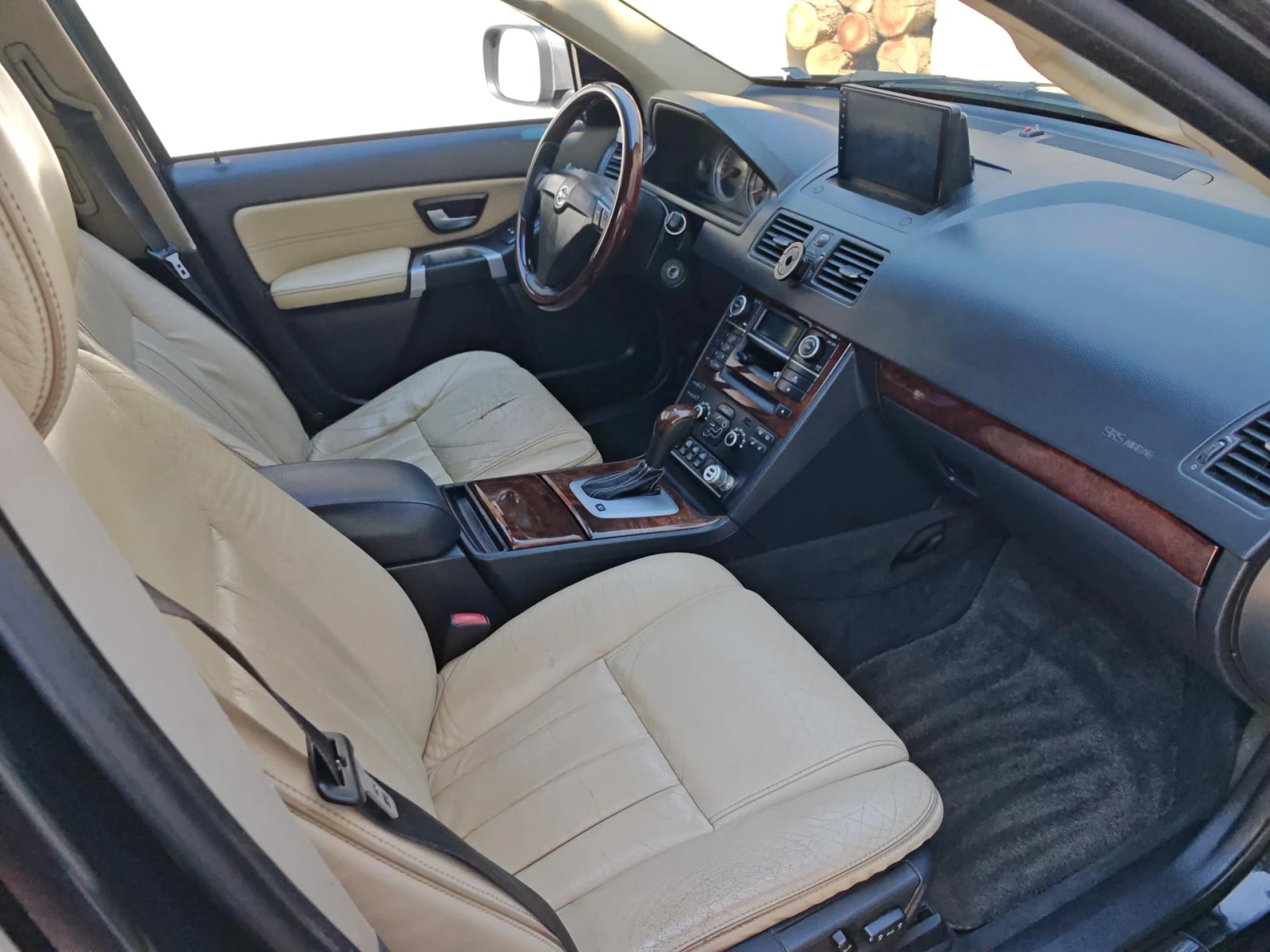 Volvo Xc90 D5 2.4 AWD Executive , снимка 9 - Автомобили и джипове - 56358595