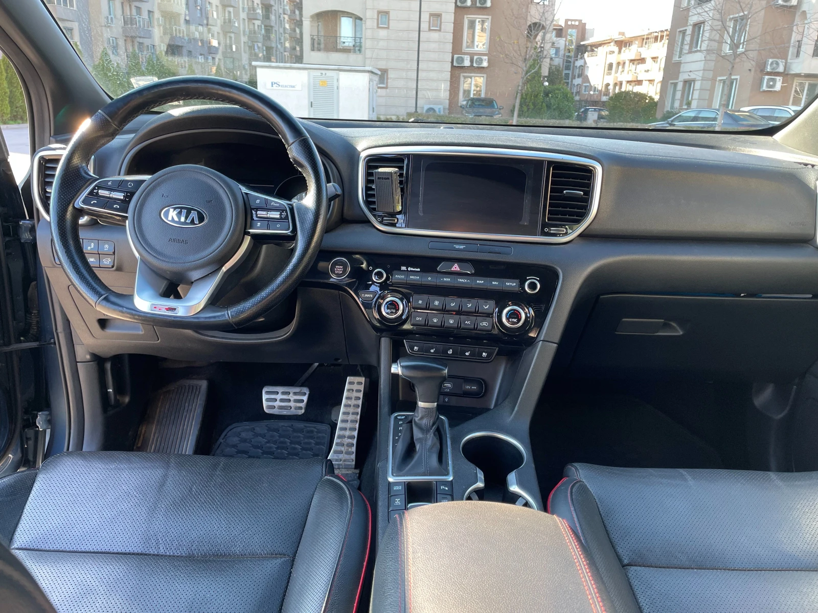 Kia Sportage, снимка 9 - Автомобили и джипове - 56450415