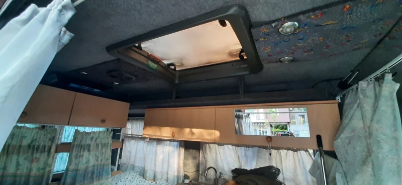 Кемпер Peugeot Boxter, снимка 15 - Каравани и кемпери - 51200944