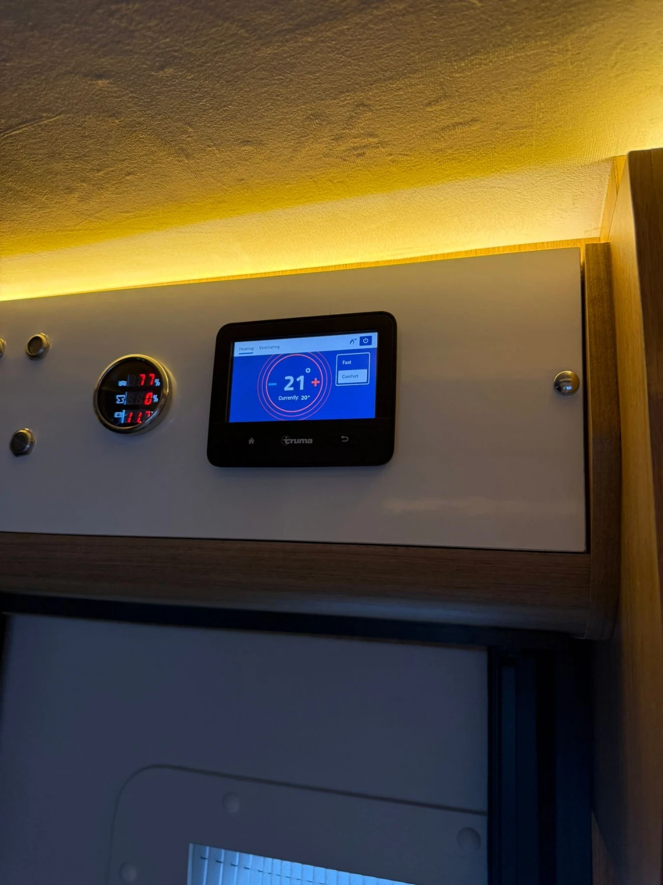 Кемпер VW Crafter L4 H3, снимка 10 - Каравани и кемпери - 53754733