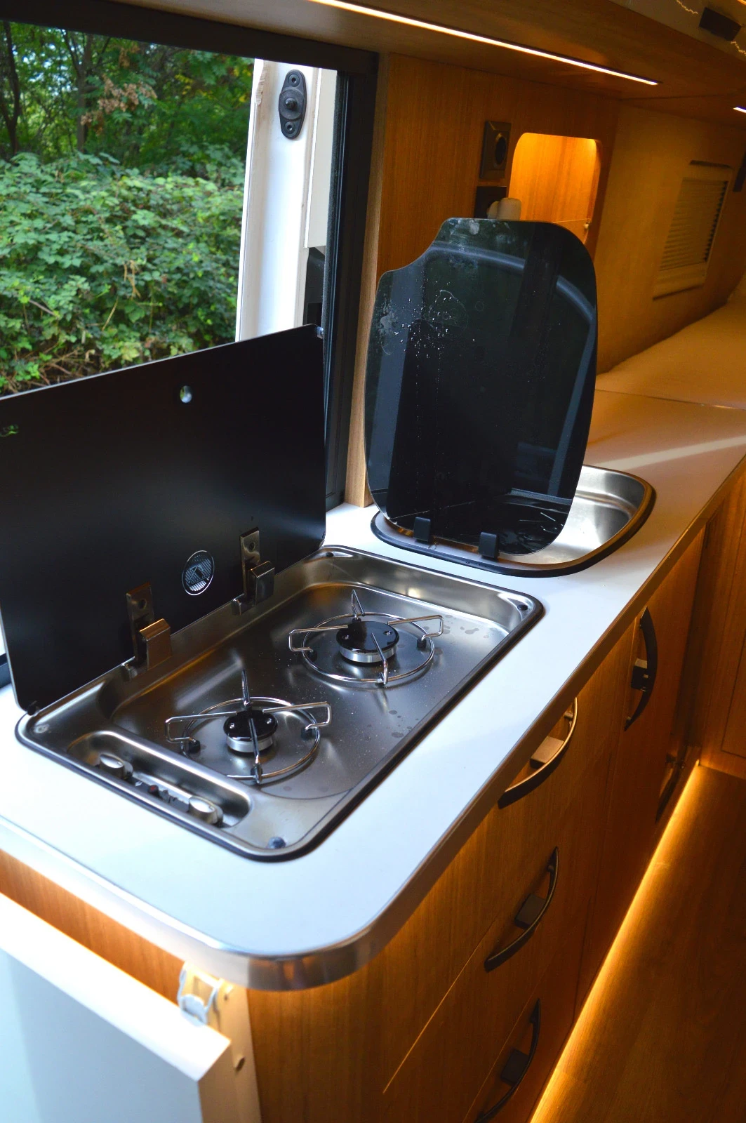 Кемпер VW Crafter L4 H3, снимка 4 - Каравани и кемпери - 53754733