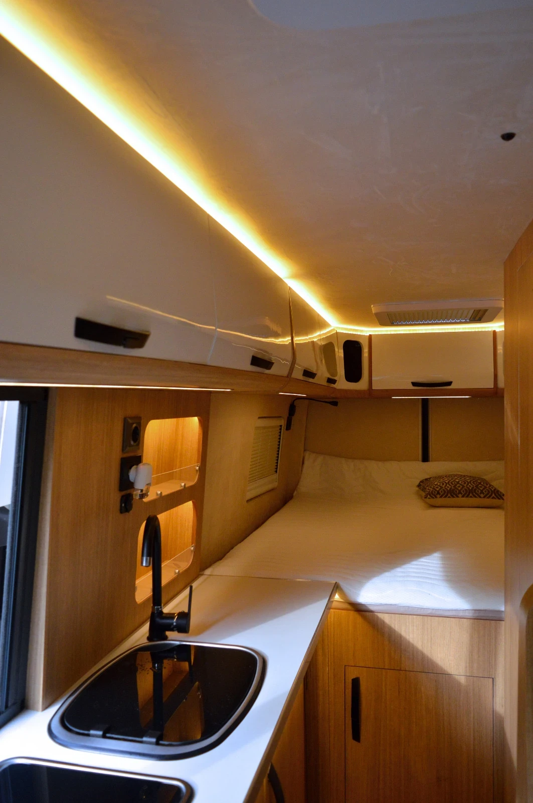 Кемпер VW Crafter L4 H3, снимка 6 - Каравани и кемпери - 53754733