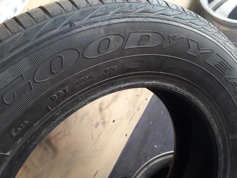 Гуми Летни 215/60R16, снимка 4 - Гуми и джанти - 25872903