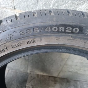 Гуми Зимни 255/45R20, снимка 3 - Гуми и джанти - 48360876