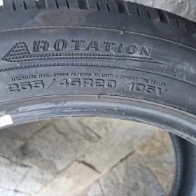 Гуми Зимни 255/45R20, снимка 2 - Гуми и джанти - 48360876