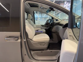 Hyundai Staria LUX AWD, снимка 15
