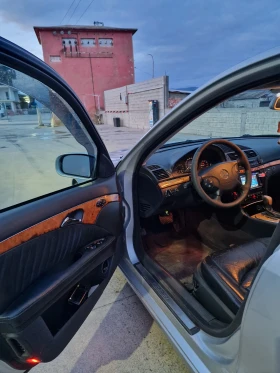 Mercedes-Benz E 320, снимка 5