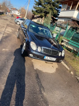 Mercedes-Benz E 320, снимка 1