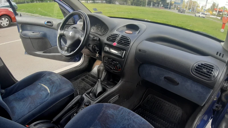 Peugeot 206, снимка 11 - Автомобили и джипове - 47490307