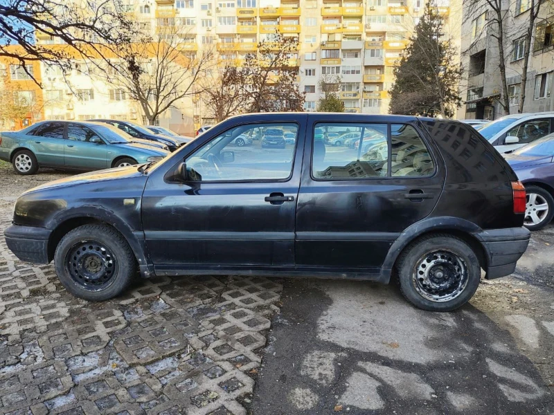 VW Golf, снимка 5 - Автомобили и джипове - 48285526