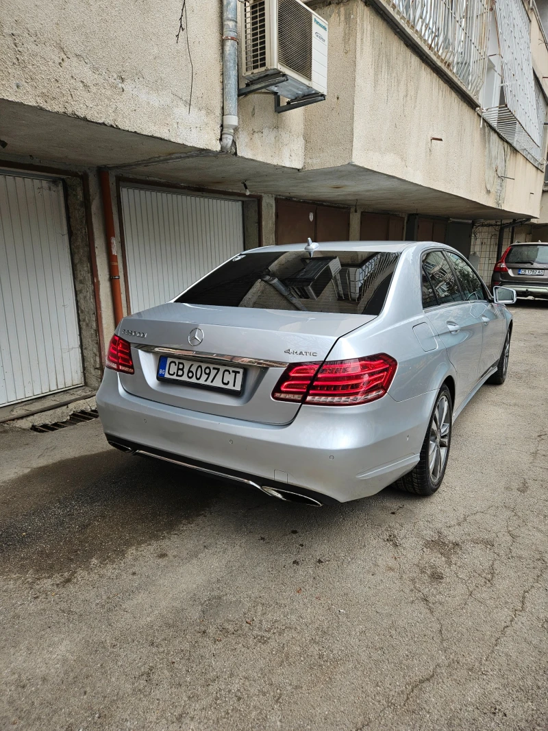 Mercedes-Benz E 250 2.5 CDi Bluetec, снимка 14 - Автомобили и джипове - 49138669