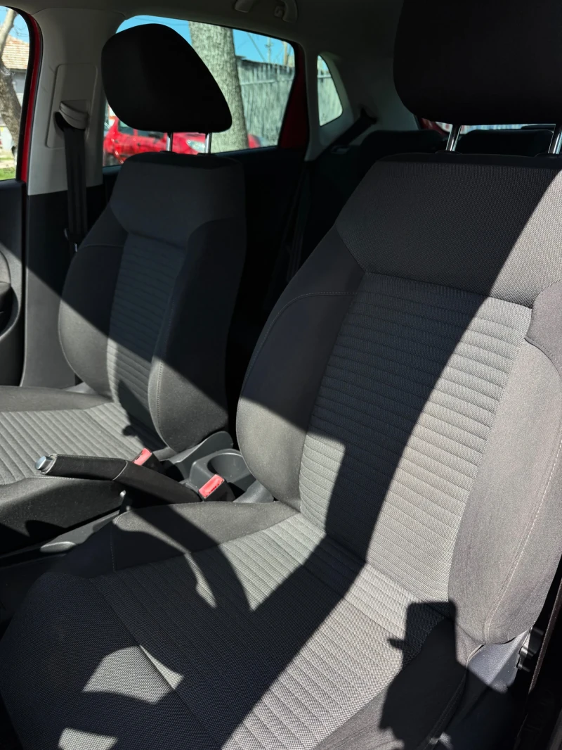 VW Polo 1.2 BENZIN R-LINE AUSTRIA, снимка 11 - Автомобили и джипове - 50549555