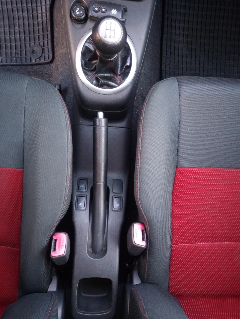 Suzuki Swift 1.6 Sport, снимка 13 - Автомобили и джипове - 50996722
