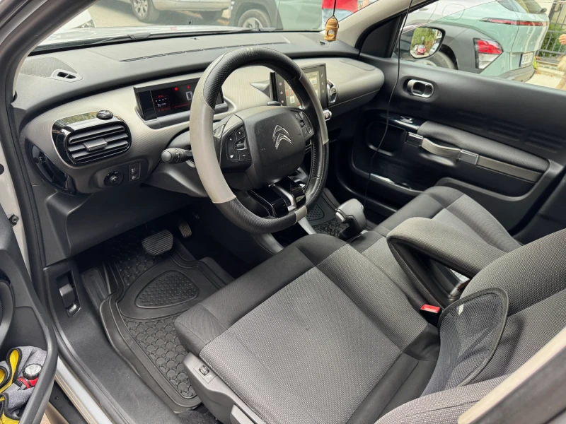 Citroen C4 Cactus 1.6HDI * Камера * Навигация, снимка 6 - Автомобили и джипове - 52423824