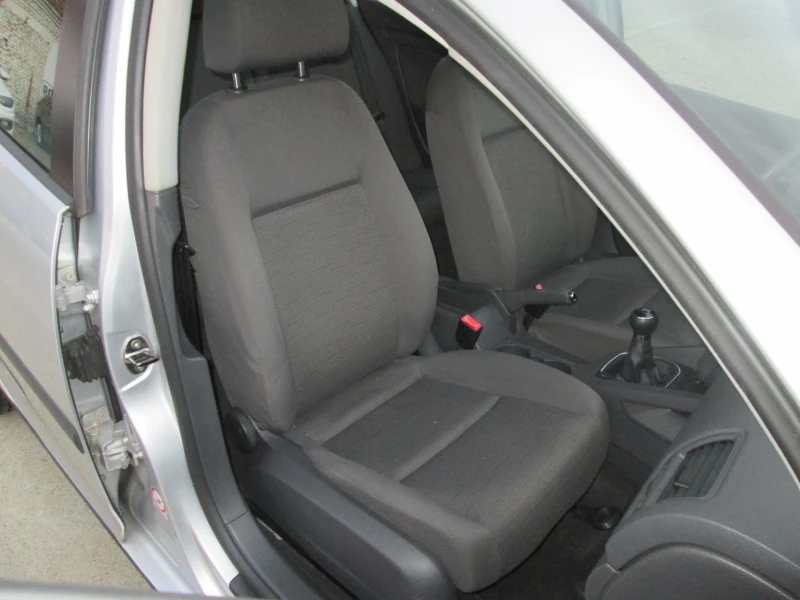 VW Golf 1.9TDI 105kc, снимка 13 - Автомобили и джипове - 52720209