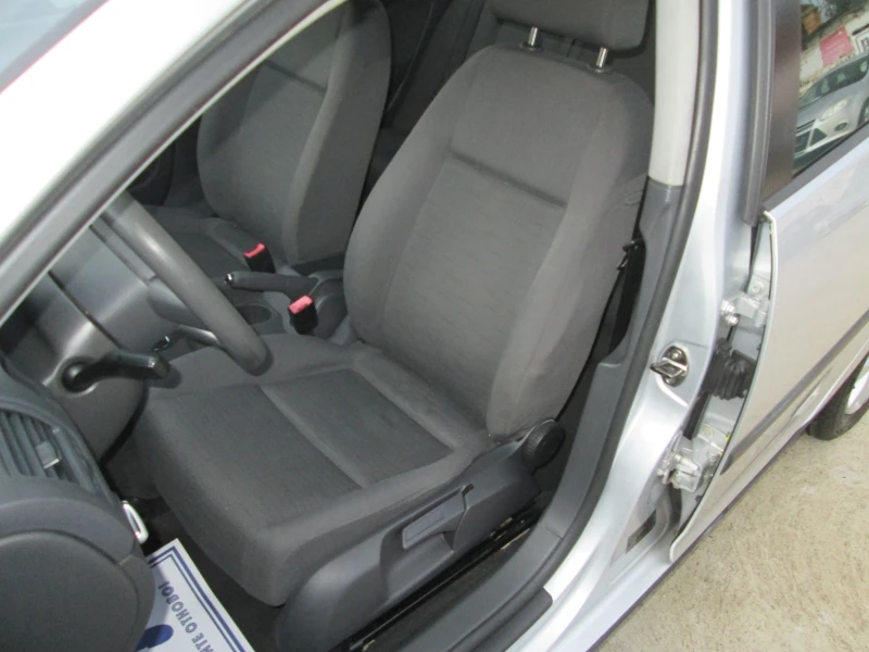 VW Golf 1.9TDI 105kc, снимка 9 - Автомобили и джипове - 52720209