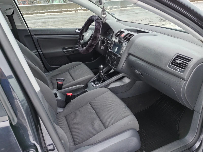 VW Golf 2.0sdi 75ps Navi, снимка 9 - Автомобили и джипове - 53041379