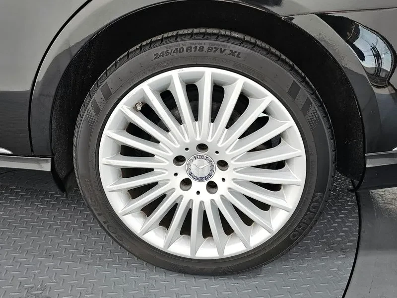 Mercedes-Benz E 300 ELEGANCE, снимка 5 - Автомобили и джипове - 54955062