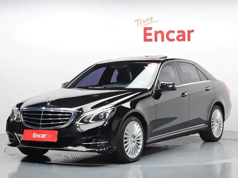 Mercedes-Benz E 300 ELEGANCE