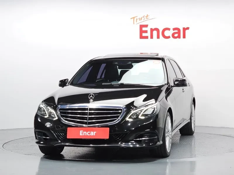 Mercedes-Benz E 300 ELEGANCE, снимка 3 - Автомобили и джипове - 54955062