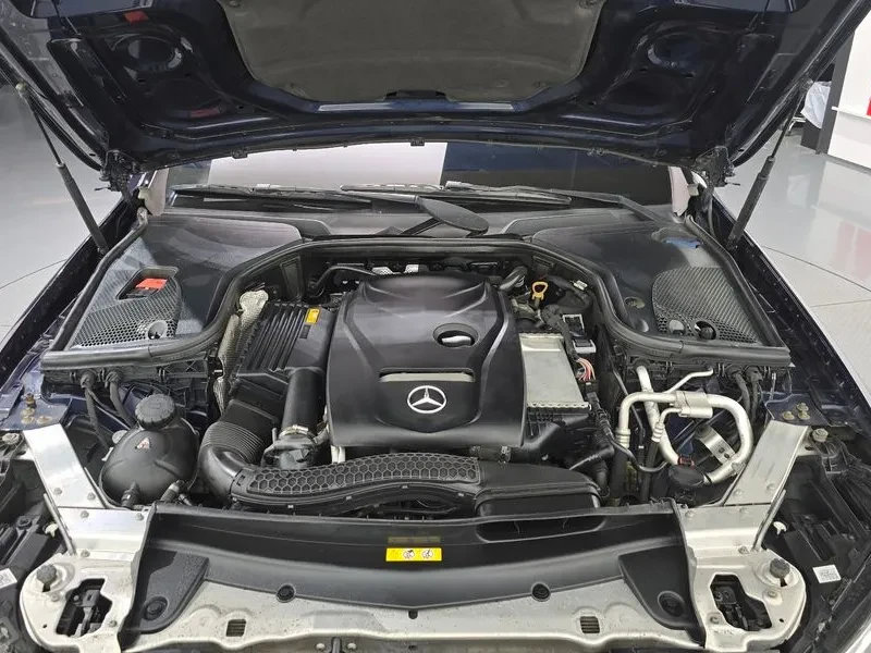 Mercedes-Benz E 200 Avantgarde, снимка 6 - Автомобили и джипове - 56018406