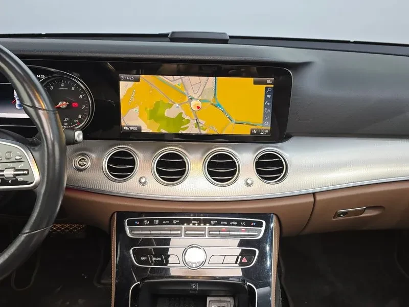 Mercedes-Benz E 200 Avantgarde, снимка 13 - Автомобили и джипове - 56018406