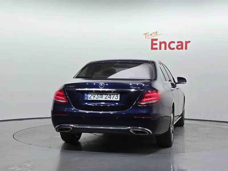 Mercedes-Benz E 200 Avantgarde, снимка 4 - Автомобили и джипове - 56018406