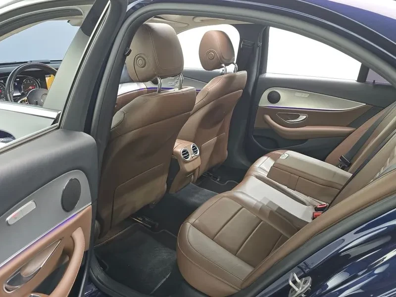 Mercedes-Benz E 200 Avantgarde, снимка 12 - Автомобили и джипове - 56018406