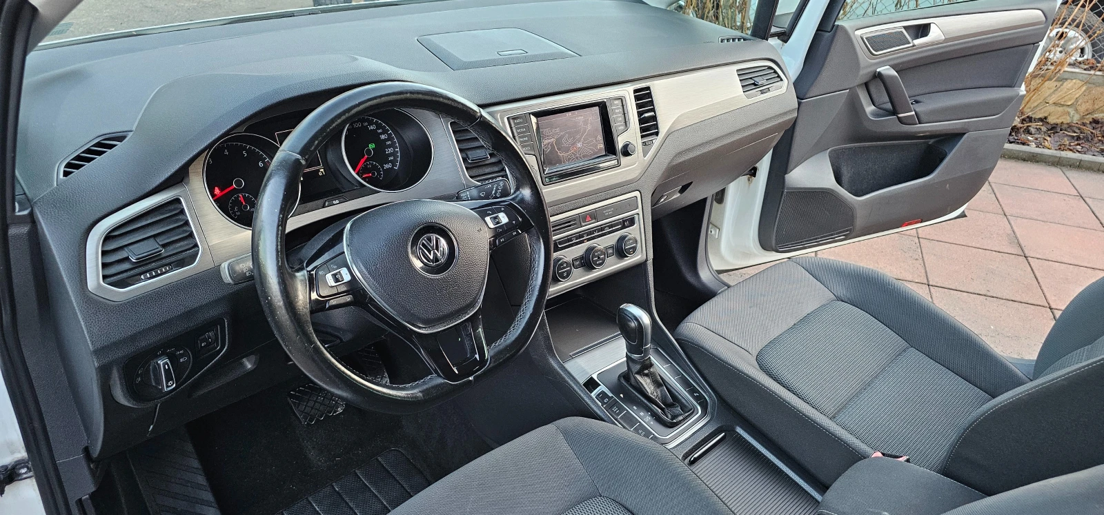 VW Golf SPORTSVAN  1.4TSI 7DSG  | Mobile.bg — изображение 12