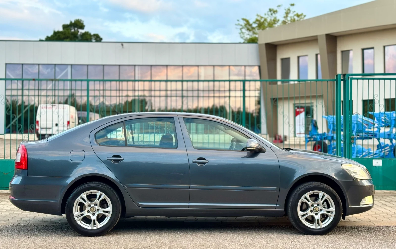 Skoda Octavia 1.8TSi~160hp~АВТОМАТ - изображение 4