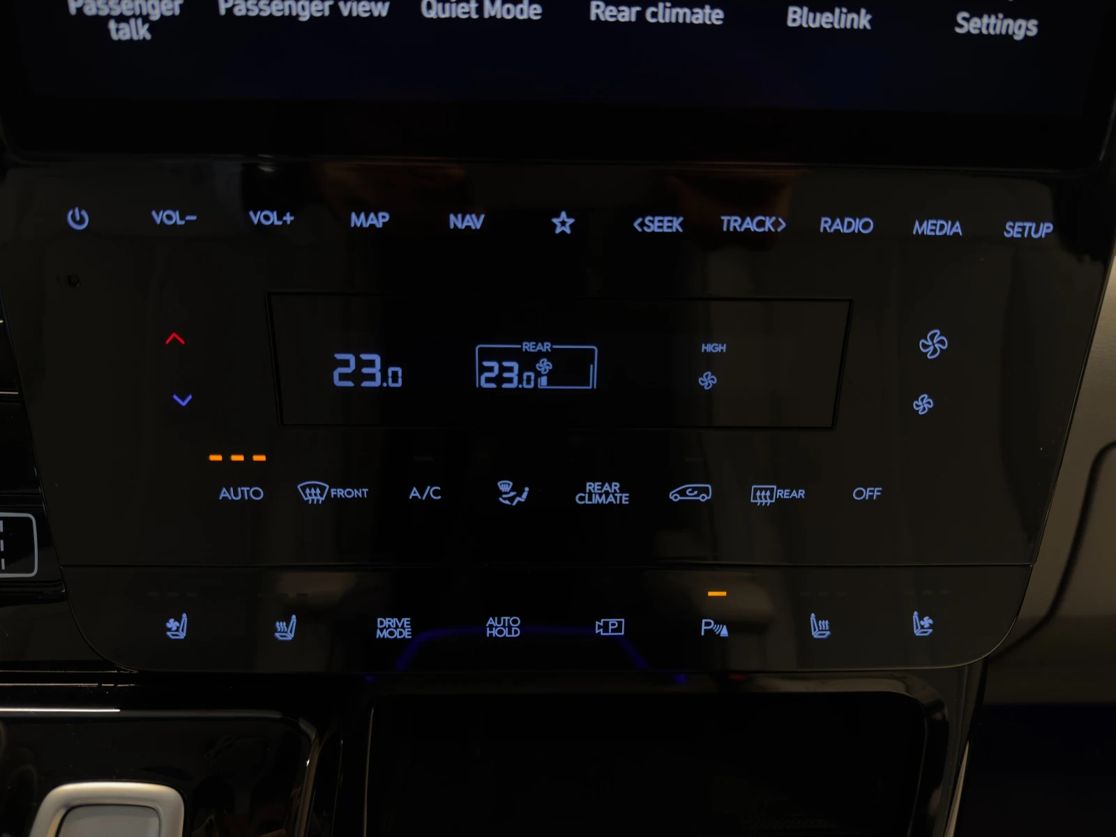 Hyundai Staria LUX AWD | Mobile.bg   13